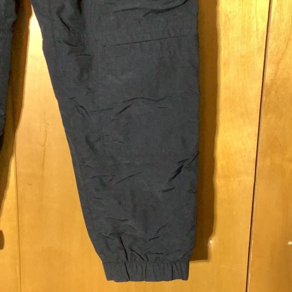 Urban Outfitters navy nylon cargo pants, size medium - Picture 6 of 8